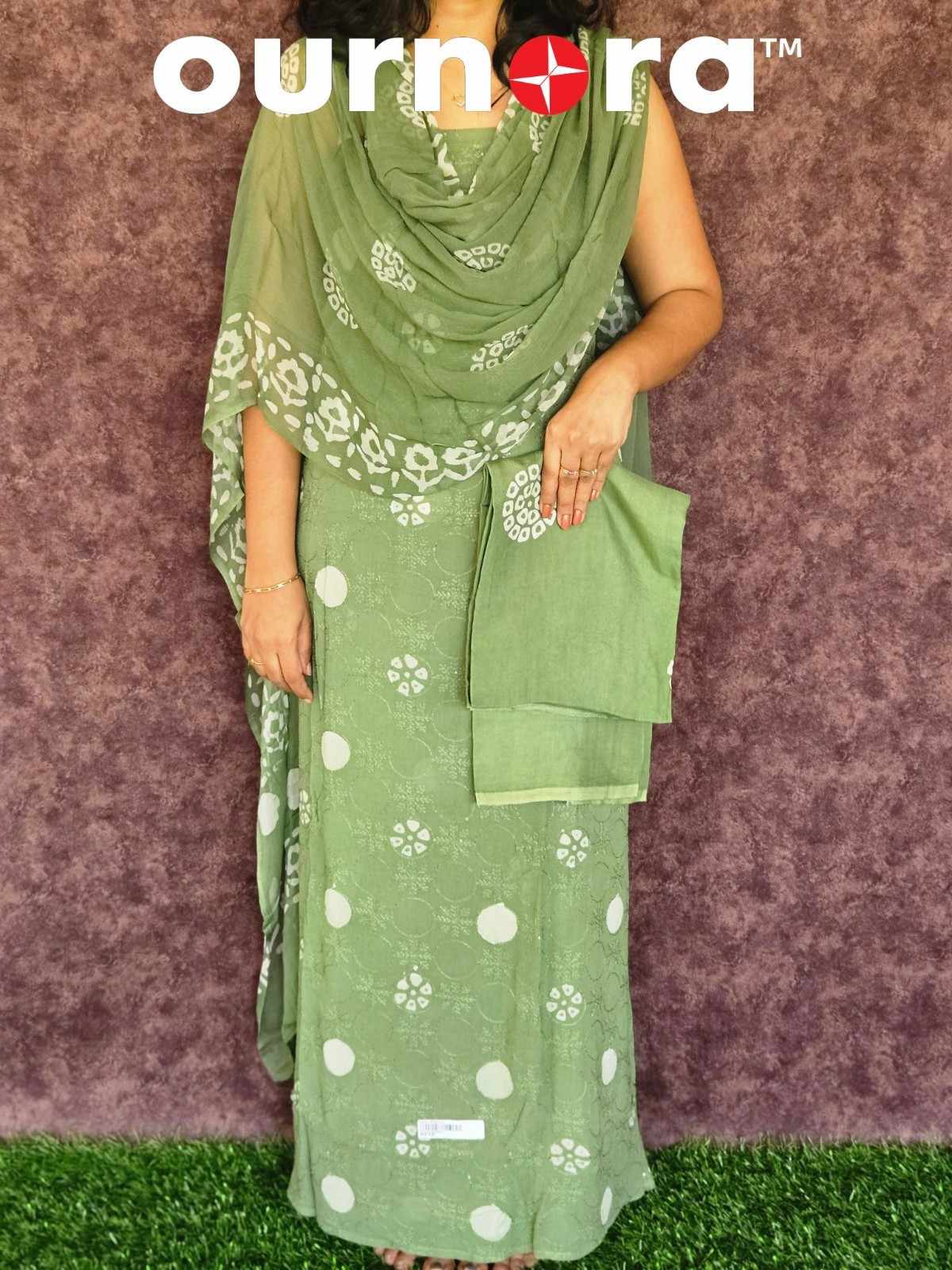 022K001 - VISCOSE GEORGETTE SALWAR SUIT